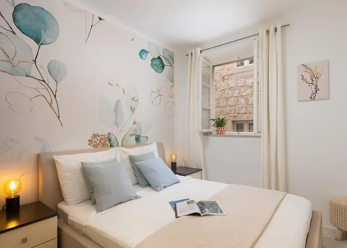 Apartment Mala Ema